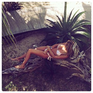 Caroline Ithurbide feet photo 16
