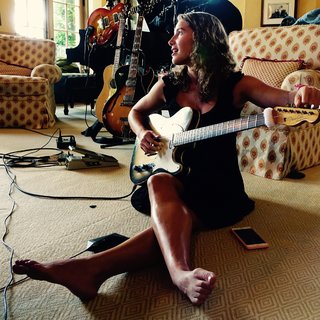 Caroline Jones feet photo 8