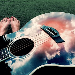 Caroline Jones feet photo 5