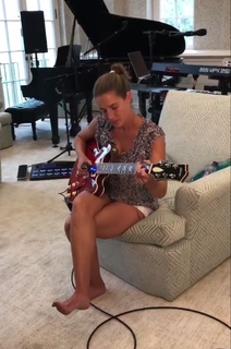 Caroline Jones feet photo 1