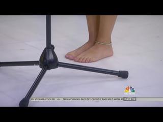 Caroline Jones feet photo 2