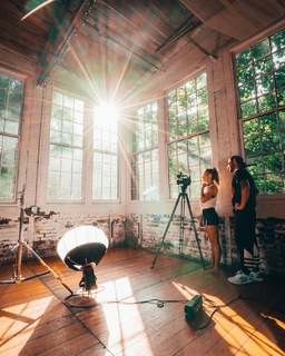 Caroline Jones feet photo 8