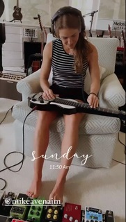 Caroline Jones feet photo 11