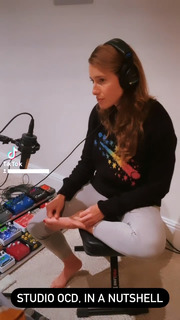 Caroline Jones feet photo 20