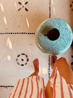 Caroline Jones feet photo 14