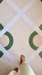 Caroline Jones feet photo 3
