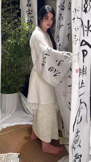 Caroline Kwan feet photo 4
