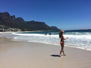 Caroline Lowe feet photo 13