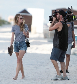 Caroline Lowe feet photo 5