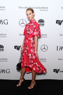 Caroline Lowe feet photo 12