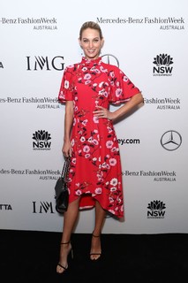 Caroline Lowe feet photo 11