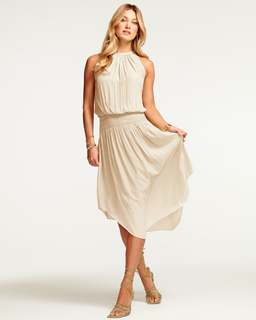 Caroline Lowe feet photo 10