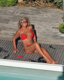 Caroline Mageridon feet photo 5