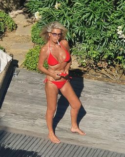 Caroline Mageridon feet photo 4