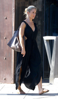 Caroline Pearce feet photo 20