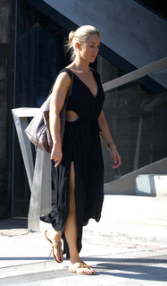 Caroline Pearce feet photo 18