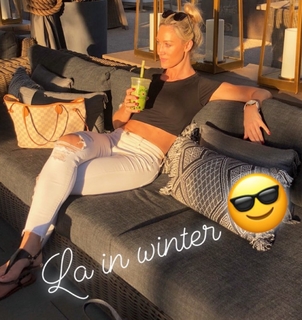 Caroline Pearce feet photo 4