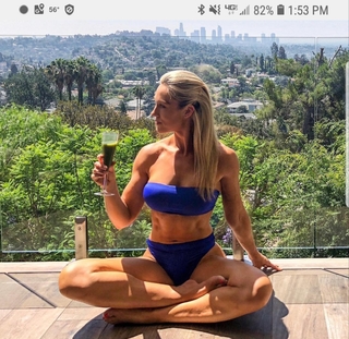 Caroline Pearce feet photo 3