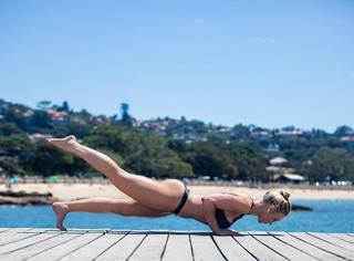 Caroline Pearce feet photo 6