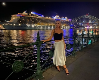 Caroline Pearce feet photo 4