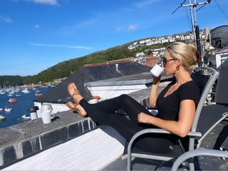 Caroline Pearce feet photo 13