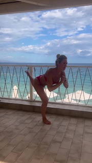 Caroline Pearce feet photo 19