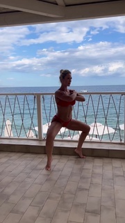 Caroline Pearce feet photo 13