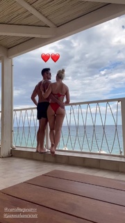 Caroline Pearce feet photo 10