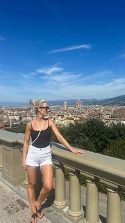 Caroline Pearce feet photo 6