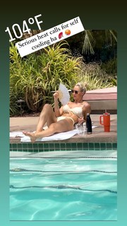 Caroline Pearce feet photo 3