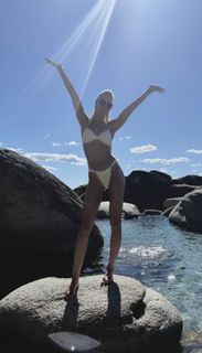 Caroline Pearce feet photo 2