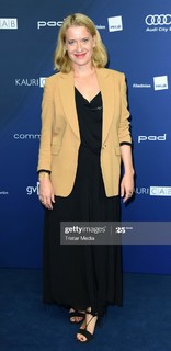 Caroline Peters feet photo 12