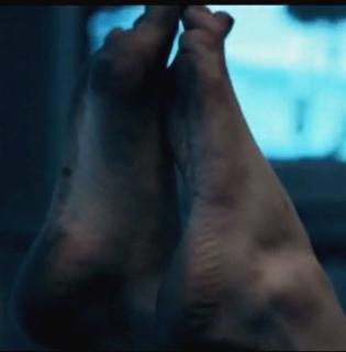 Caroline Polachek feet photo 9