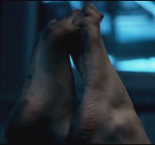 Caroline Polachek feet photo 8