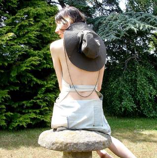 Caroline Polachek feet photo 6
