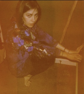Caroline Polachek feet photo 9