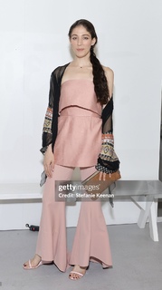 Caroline Polachek feet photo 20