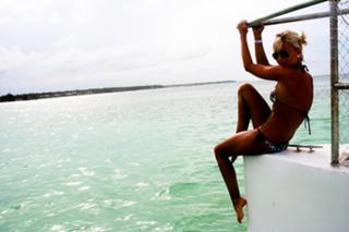 Caroline Receveur feet photo 11