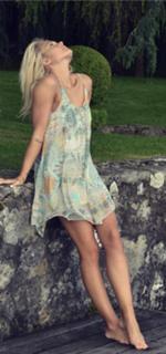 Caroline Receveur feet photo 11