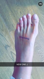 Caroline Receveur feet photo 15
