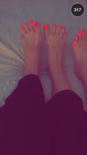 Caroline Receveur feet photo 13