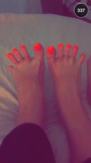 Caroline Receveur feet photo 12