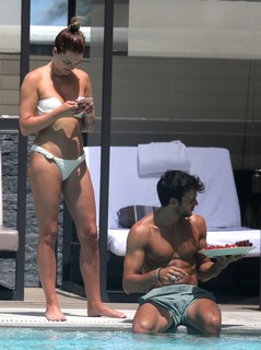 Caroline Receveur feet photo 2