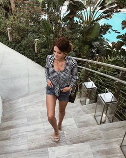 Caroline Receveur feet photo 19