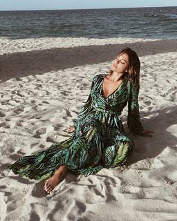 Caroline Receveur feet photo 17