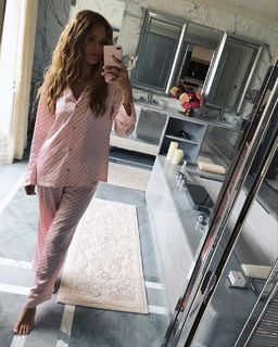 Caroline Receveur feet photo 8