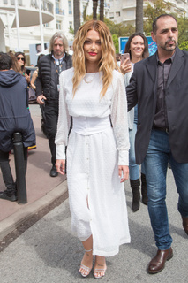 Caroline Receveur feet photo 5