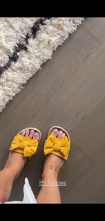 Caroline Receveur feet photo 15