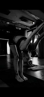 Caroline Receveur feet photo 3