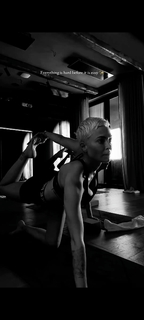 Caroline Receveur feet photo 19